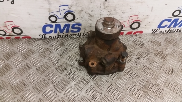 Fiat Ford 30, 10s, 35, F, F Dt F130, F120, F110, F140 Water Pump 98497117 - Waterpomp voor Tractor: afbeelding 1 Fiat Ford 30, 10s, 35, F, F Dt F130, F120, F110, F140 Water Pump 98497117 - Waterpomp voor Tractor: afbeelding 1
