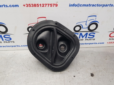Ford 10, Tw 6610, 6810 Q Cab Gear Lever Gaiter Rubber Cover Boot E3nn7z066aa - Cabine en interieur voor Landbouwmachine: afbeelding 4 Ford 10, Tw 6610, 6810 Q Cab Gear Lever Gaiter Rubber Cover Boot E3nn7z066aa - Cabine en interieur voor Landbouwmachine: afbeelding 4
