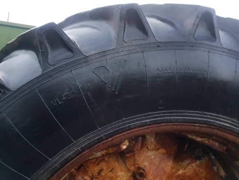 Ford 30, Tw, 40 Series Tw15, 8530, Tw20 Rear Adjustable Wheel Ant Tyre 18.4r38 - Complete wiel voor Tractor: afbeelding 2 Ford 30, Tw, 40 Series Tw15, 8530, Tw20 Rear Adjustable Wheel Ant Tyre 18.4r38 - Complete wiel voor Tractor: afbeelding 2
