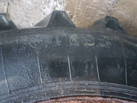 Ford 30, Tw, 40 Series Tw15, 8530, Tw20 Rear Adjustable Wheel Ant Tyre 18.4r38 - Complete wiel voor Tractor: afbeelding 4 Ford 30, Tw, 40 Series Tw15, 8530, Tw20 Rear Adjustable Wheel Ant Tyre 18.4r38 - Complete wiel voor Tractor: afbeelding 4
