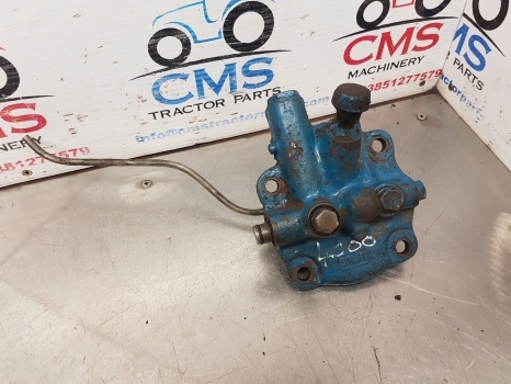 Ford 4000, 4110, 4400, 4410 Hydraulic Flow Control Valve C5nnn982b, 81802242 - Hydraulisch ventiel voor Tractor: afbeelding 1 Ford 4000, 4110, 4400, 4410 Hydraulic Flow Control Valve C5nnn982b, 81802242 - Hydraulisch ventiel voor Tractor: afbeelding 1