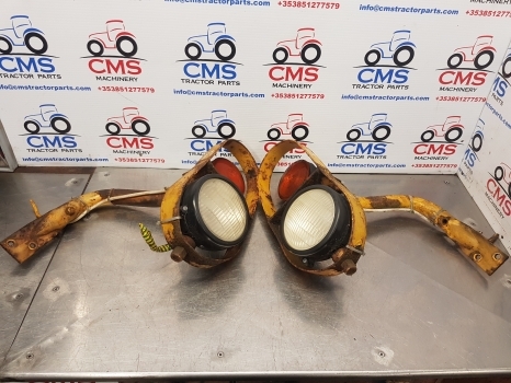 Ford 550, 555, 655 Working Lighs Assembly 83930993, E1nn13n083bc12z - Lichten/ Verlichting voor Graaflaadmachine: afbeelding 1 Ford 550, 555, 655 Working Lighs Assembly 83930993, E1nn13n083bc12z - Lichten/ Verlichting voor Graaflaadmachine: afbeelding 1