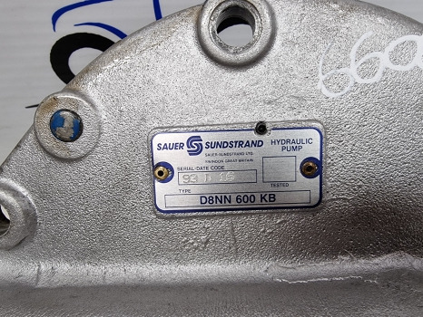 Ford 6600, 7600, 6700, 7700 Hydraulic Pump D8nn600kb, 83936586, 87540837 - Hydraulische pomp: afbeelding 3 Ford 6600, 7600, 6700, 7700 Hydraulic Pump D8nn600kb, 83936586, 87540837 - Hydraulische pomp: afbeelding 3