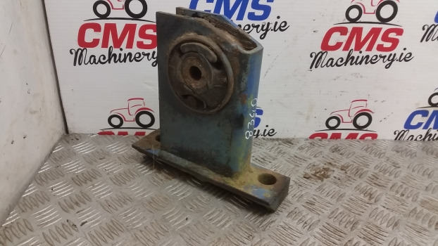 Ford 7840, 8240, 8340 Cab Support Assy Rear Right E9nn94001n44aa11m - Cabinevering: afbeelding 4 Ford 7840, 8240, 8340 Cab Support Assy Rear Right E9nn94001n44aa11m - Cabinevering: afbeelding 4