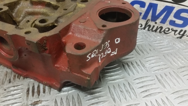 Ford Engine Cylinder Head 743f6090aaa - Cilinderkop voor Tractor: afbeelding 5 Ford Engine Cylinder Head 743f6090aaa - Cilinderkop voor Tractor: afbeelding 5