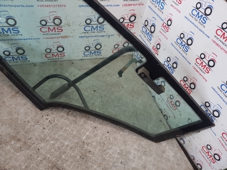 Ford New Holland 40, 60, Ts 8340 Cab Door Rhs 82002446, 82006664, 82000367 - Deur en onderdelen: afbeelding 2 Ford New Holland 40, 60, Ts 8340 Cab Door Rhs 82002446, 82006664, 82000367 - Deur en onderdelen: afbeelding 2