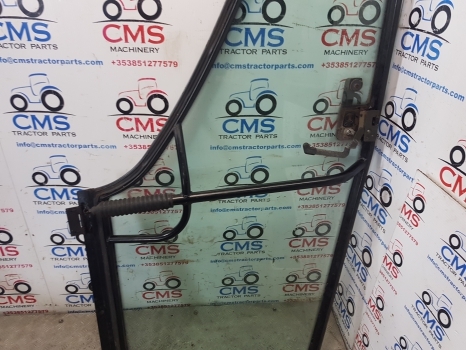 Ford New Holland 40, 60, Ts 8340 Cab Door Rhs 82002446, 82006664, 82000367 - Deur en onderdelen: afbeelding 5 Ford New Holland 40, 60, Ts 8340 Cab Door Rhs 82002446, 82006664, 82000367 - Deur en onderdelen: afbeelding 5