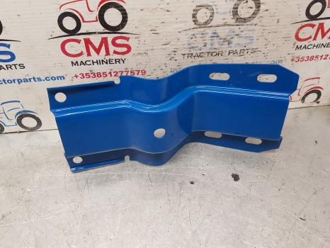 Ford Q, Sq Cab, 10, Tw, 30, 600 Series Cab Mudguard Bracket Support D5nn16n318a - Spatbord: afbeelding 5 Ford Q, Sq Cab, 10, Tw, 30, 600 Series Cab Mudguard Bracket Support D5nn16n318a - Spatbord: afbeelding 5