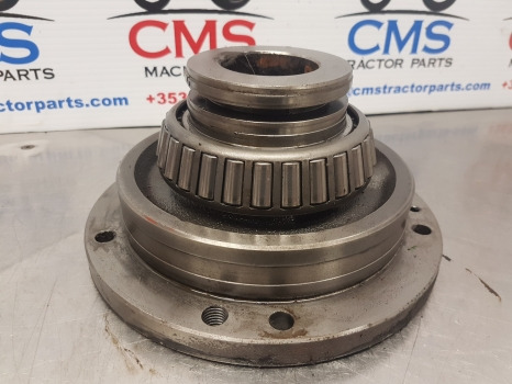 John Deere 6610, 6400, Se6300, Se6400 Rear Axle Bearing Housing Al112560, L77137 - Achterass: afbeelding 2 John Deere 6610, 6400, Se6300, Se6400 Rear Axle Bearing Housing Al112560, L77137 - Achterass: afbeelding 2