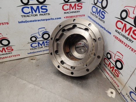 John Deere 6800, 6900, 7200, 7400, 7500 Rear Axle Differential Housing R105843 - Achterass: afbeelding 1 John Deere 6800, 6900, 7200, 7400, 7500 Rear Axle Differential Housing R105843 - Achterass: afbeelding 1