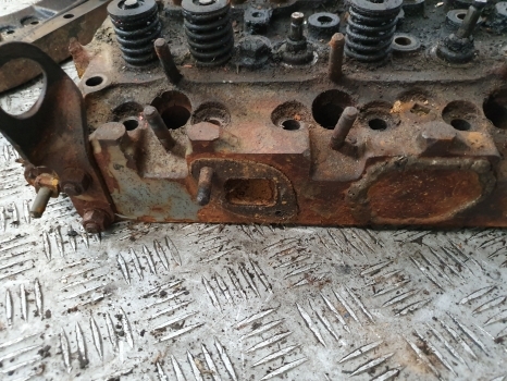 Massey Ferguson 133, 135, 140, 145, 148, 150, Ad3.152 Cylinder Head 86550 - Cilinderkop voor Tractor: afbeelding 5 Massey Ferguson 133, 135, 140, 145, 148, 150, Ad3.152 Cylinder Head 86550 - Cilinderkop voor Tractor: afbeelding 5