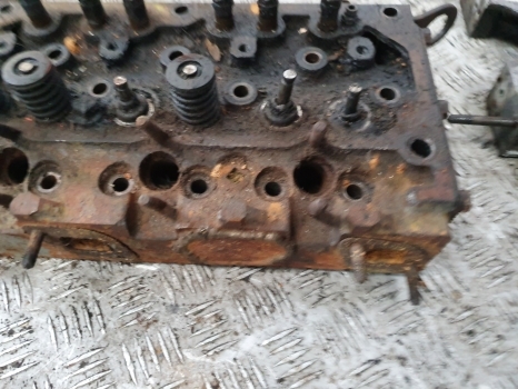 Massey Ferguson 133, 135, 140, 145, 148, 150, Ad3.152 Cylinder Head 86550 - Cilinderkop voor Tractor: afbeelding 3 Massey Ferguson 133, 135, 140, 145, 148, 150, Ad3.152 Cylinder Head 86550 - Cilinderkop voor Tractor: afbeelding 3