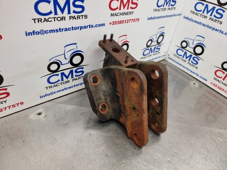 Massey Ferguson 5612, 5400, 5600, 5700, Top Link Bracket 4361776m1, 4361662h01 - Ophanging: afbeelding 2 Massey Ferguson 5612, 5400, 5600, 5700, Top Link Bracket 4361776m1, 4361662h01 - Ophanging: afbeelding 2