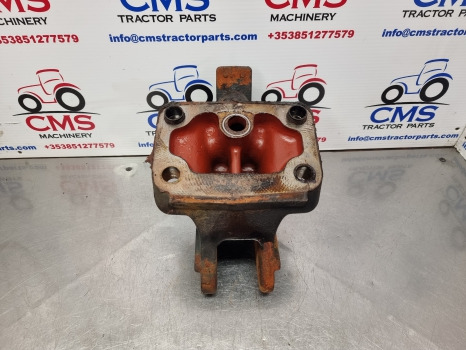 Massey Ferguson 5612, 5400, 5600, 5700, Top Link Bracket 4361776m1, 4361662h01 - Ophanging: afbeelding 5 Massey Ferguson 5612, 5400, 5600, 5700, Top Link Bracket 4361776m1, 4361662h01 - Ophanging: afbeelding 5