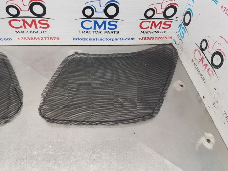 New Holland T6000 Ts115a, Tsa, T6 Front Bonnet Nose Grille 82029992, 82029993 - Rooster: afbeelding 2 New Holland T6000 Ts115a, Tsa, T6 Front Bonnet Nose Grille 82029992, 82029993 - Rooster: afbeelding 2
