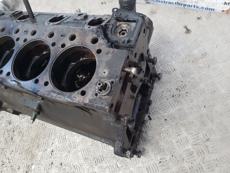 Same Explorer 65, 70 75, 80 Engine Crankcase Block 065.1110.0, 9.06599.41.3 - Carter voor Tractor: afbeelding 4 Same Explorer 65, 70 75, 80 Engine Crankcase Block 065.1110.0, 9.06599.41.3 - Carter voor Tractor: afbeelding 4