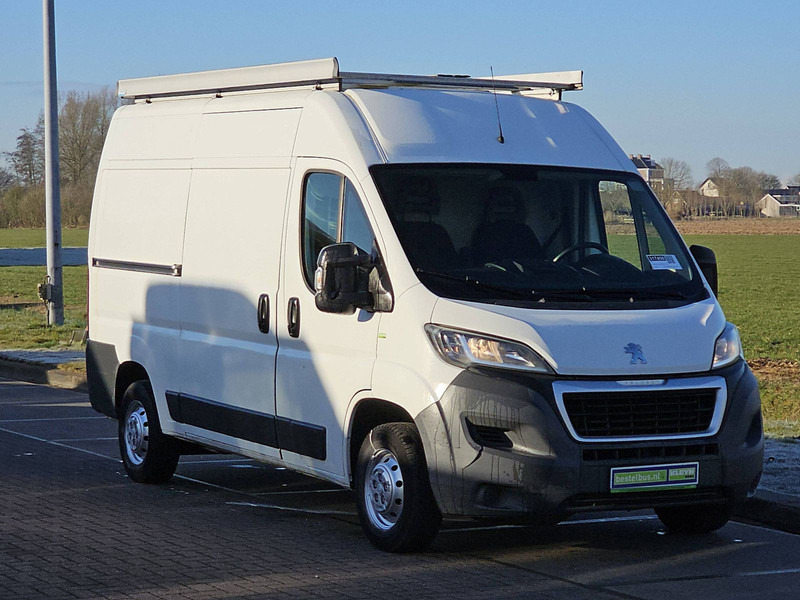 Peugeot Boxer 2.2 L2H2 Airco Imperiaal - Kleine bestelwagen: afbeelding 4 Peugeot Boxer 2.2 L2H2 Airco Imperiaal - Kleine bestelwagen: afbeelding 4
