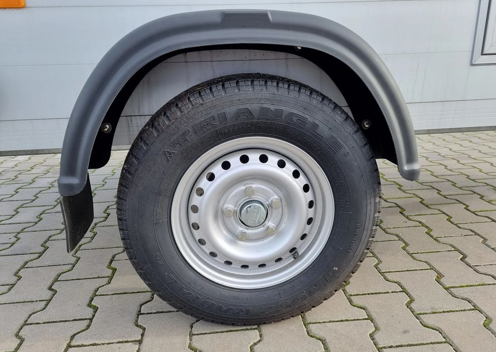 Nieuw Gesloten aanhangwagen DEBON C255 ALU | 1300 kg / 255 x 125 cm: afbeelding 12 Nieuw Gesloten aanhangwagen DEBON C255 ALU | 1300 kg / 255 x 125 cm: afbeelding 12