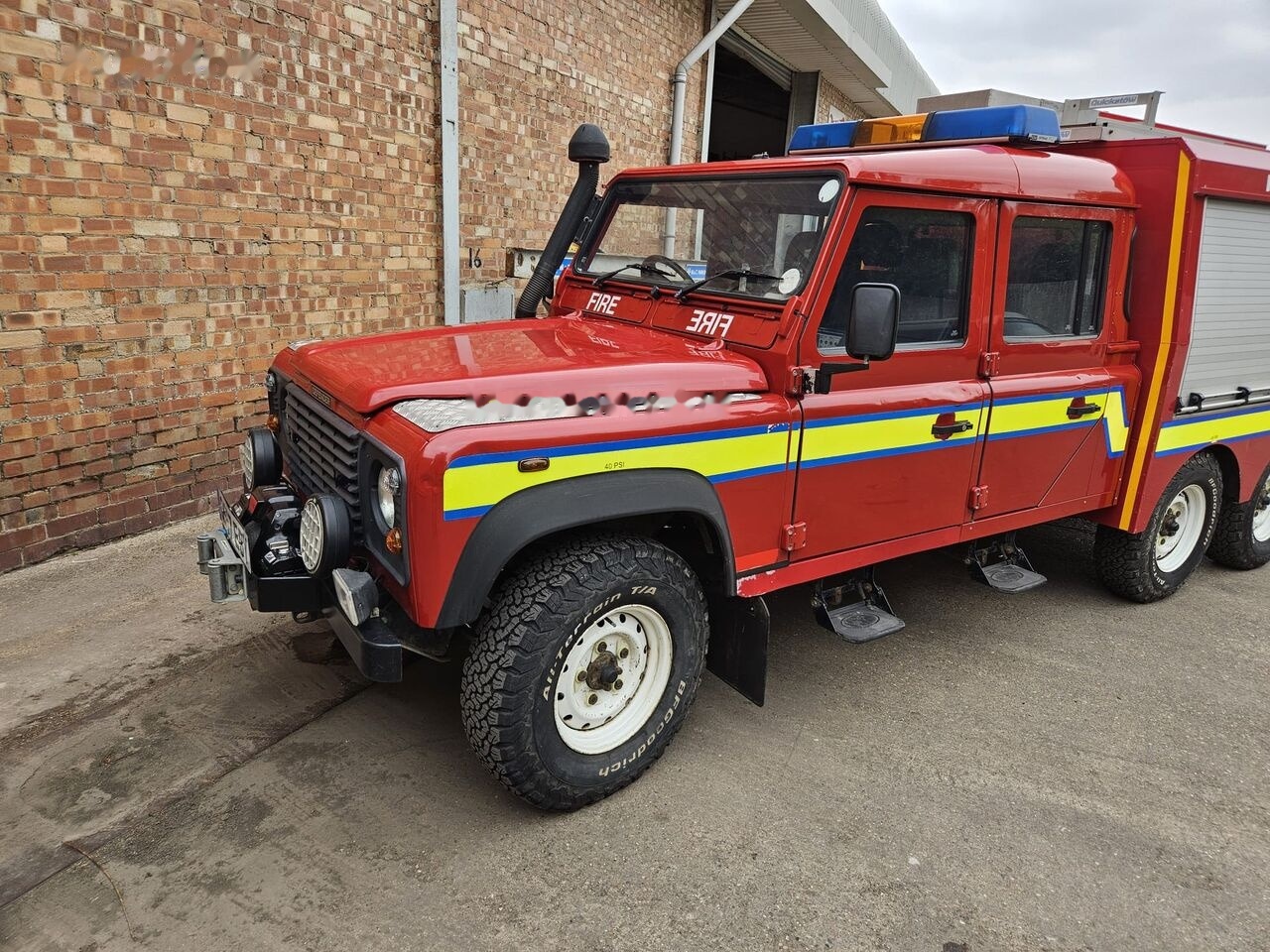 Land Rover 130 - Brandweerwagen: afbeelding 3 Land Rover 130 - Brandweerwagen: afbeelding 3