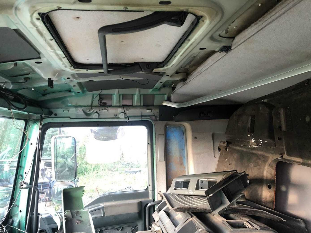 Kabina niska do MAN TGA , 2007 r - Cabine voor Vrachtwagen: afbeelding 5 Kabina niska do MAN TGA , 2007 r - Cabine voor Vrachtwagen: afbeelding 5