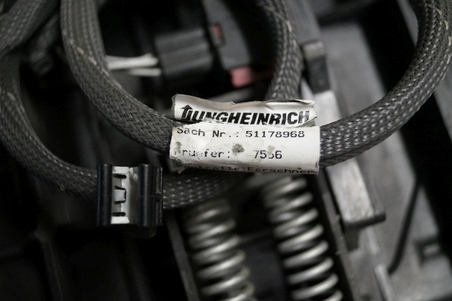Jungheinrich 51189782 | Vloerplaat Floorplate ETV from Year 2011 Driving pedal 5 Vloerplaat Floorplate ETV from Year 2011 Driving pedal 51443197 Brake pedal 51198398 Kill switch 51188550 kabel 51178968 - Frame/ Chassis voor Intern transport: afbeelding 3 Jungheinrich 51189782 | Vloerplaat Floorplate ETV from Year 2011 Driving pedal 5 Vloerplaat Floorplate ETV from Year 2011 Driving pedal 51443197 Brake pedal 51198398 Kill switch 51188550 kabel 51178968 - Frame/ Chassis voor Intern transport: afbeelding 3