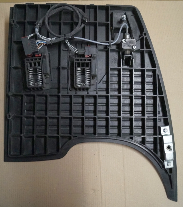 Jungheinrich 51189782 | Vloerplaat Floorplate ETV from Year 2011 Driving pedal 5 Vloerplaat Floorplate ETV from Year 2011 Driving pedal 51443197 Brake pedal 51198398 Kill switch 51188550 kabel 51178968 - Frame/ Chassis voor Intern transport: afbeelding 2 Jungheinrich 51189782 | Vloerplaat Floorplate ETV from Year 2011 Driving pedal 5 Vloerplaat Floorplate ETV from Year 2011 Driving pedal 51443197 Brake pedal 51198398 Kill switch 51188550 kabel 51178968 - Frame/ Chassis voor Intern transport: afbeelding 2
