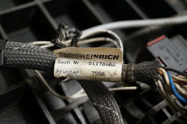 Jungheinrich 51189782 | Vloerplaat Floorplate ETV from Year 2011 Driving pedal 5 Vloerplaat Floorplate ETV from Year 2011 Driving pedal 51443197 Brake pedal 51198398 Kill switch 51188550 kabel 51178968 - Frame/ Chassis voor Intern transport: afbeelding 3 Jungheinrich 51189782 | Vloerplaat Floorplate ETV from Year 2011 Driving pedal 5 Vloerplaat Floorplate ETV from Year 2011 Driving pedal 51443197 Brake pedal 51198398 Kill switch 51188550 kabel 51178968 - Frame/ Chassis voor Intern transport: afbeelding 3