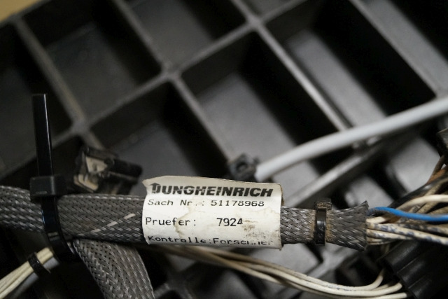 Jungheinrich 51189782 | Vloerplaat Floorplate ETV from Year 2011 Driving pedal 5 Vloerplaat Floorplate ETV from Year 2011 Driving pedal 51443197 Brake pedal 51198398 Kill switch 51188550 kabel 51178968 - Frame/ Chassis voor Intern transport: afbeelding 3 Jungheinrich 51189782 | Vloerplaat Floorplate ETV from Year 2011 Driving pedal 5 Vloerplaat Floorplate ETV from Year 2011 Driving pedal 51443197 Brake pedal 51198398 Kill switch 51188550 kabel 51178968 - Frame/ Chassis voor Intern transport: afbeelding 3
