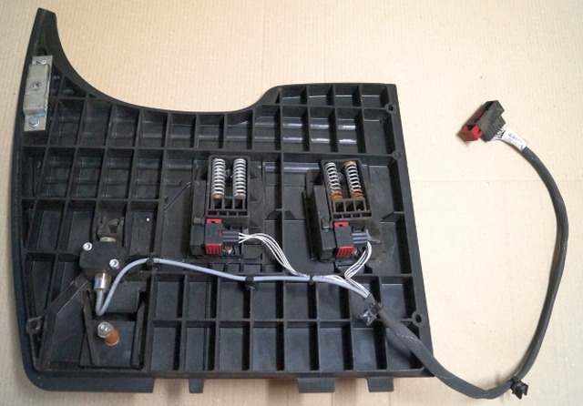 Jungheinrich 51189782 | Vloerplaat Floorplate ETV from Year 2011 Driving pedal 5 Vloerplaat Floorplate ETV from Year 2011 Driving pedal 51443197 Brake pedal 51198398 Kill switch 51188550 kabel 51178968 - Frame/ Chassis voor Intern transport: afbeelding 2 Jungheinrich 51189782 | Vloerplaat Floorplate ETV from Year 2011 Driving pedal 5 Vloerplaat Floorplate ETV from Year 2011 Driving pedal 51443197 Brake pedal 51198398 Kill switch 51188550 kabel 51178968 - Frame/ Chassis voor Intern transport: afbeelding 2