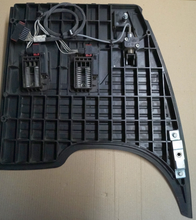 Jungheinrich 51189782 | Vloerplaat Floorplate ETV from Year 2011 Driving pedal 5 Vloerplaat Floorplate ETV from Year 2011 Driving pedal 51443197 Brake pedal 51198398 Kill switch 51188550 kabel 51178968 - Frame/ Chassis voor Intern transport: afbeelding 2 Jungheinrich 51189782 | Vloerplaat Floorplate ETV from Year 2011 Driving pedal 5 Vloerplaat Floorplate ETV from Year 2011 Driving pedal 51443197 Brake pedal 51198398 Kill switch 51188550 kabel 51178968 - Frame/ Chassis voor Intern transport: afbeelding 2
