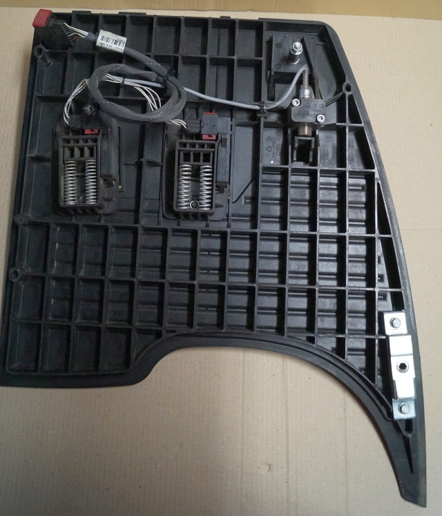Jungheinrich 51189782 | Vloerplaat Floorplate ETV from Year 2011 Driving pedal 5 Vloerplaat Floorplate ETV from Year 2011 Driving pedal 51443197 Brake pedal 51198398 Kill switch 51188550 kabel 51178968 - Frame/ Chassis voor Intern transport: afbeelding 2 Jungheinrich 51189782 | Vloerplaat Floorplate ETV from Year 2011 Driving pedal 5 Vloerplaat Floorplate ETV from Year 2011 Driving pedal 51443197 Brake pedal 51198398 Kill switch 51188550 kabel 51178968 - Frame/ Chassis voor Intern transport: afbeelding 2