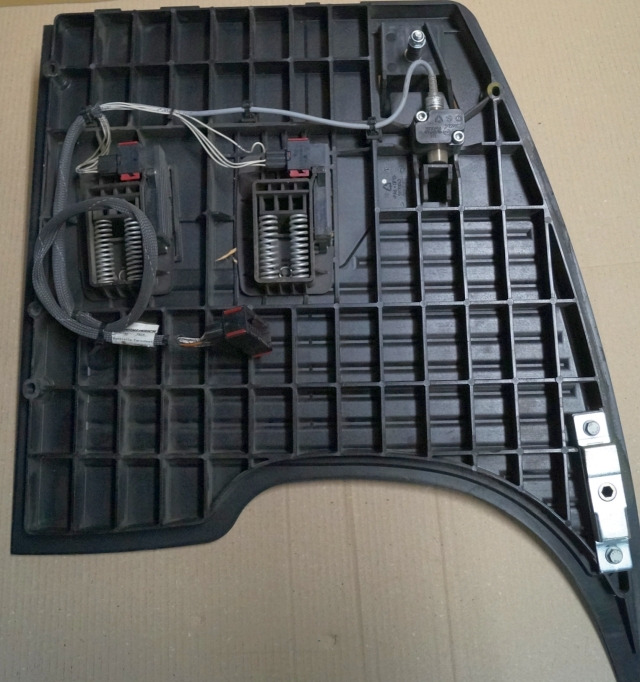 Jungheinrich 51189782 | Vloerplaat Floorplate ETV from Year 2011 Driving pedal 5 Vloerplaat Floorplate ETV from Year 2011 Driving pedal 51443197 Brake pedal 51198398 Kill switch 51188550 kabel 51178968 - Frame/ Chassis voor Intern transport: afbeelding 2 Jungheinrich 51189782 | Vloerplaat Floorplate ETV from Year 2011 Driving pedal 5 Vloerplaat Floorplate ETV from Year 2011 Driving pedal 51443197 Brake pedal 51198398 Kill switch 51188550 kabel 51178968 - Frame/ Chassis voor Intern transport: afbeelding 2