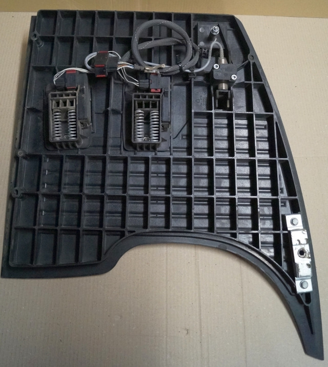 Jungheinrich 51189782 | Vloerplaat Floorplate ETV from Year 2011 Driving pedal 5 Vloerplaat Floorplate ETV from Year 2011 Driving pedal 51443197 Brake pedal 51198398 Kill switch 51188550 kabel 51178968 - Frame/ Chassis voor Intern transport: afbeelding 2 Jungheinrich 51189782 | Vloerplaat Floorplate ETV from Year 2011 Driving pedal 5 Vloerplaat Floorplate ETV from Year 2011 Driving pedal 51443197 Brake pedal 51198398 Kill switch 51188550 kabel 51178968 - Frame/ Chassis voor Intern transport: afbeelding 2
