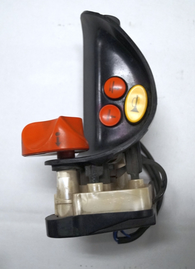 Elektrisch systeem voor Intern transport Linde 1443605100 | Rijschakelaar Control handle  Control module Rijschakelaar Control handle  Control module: afbeelding 1