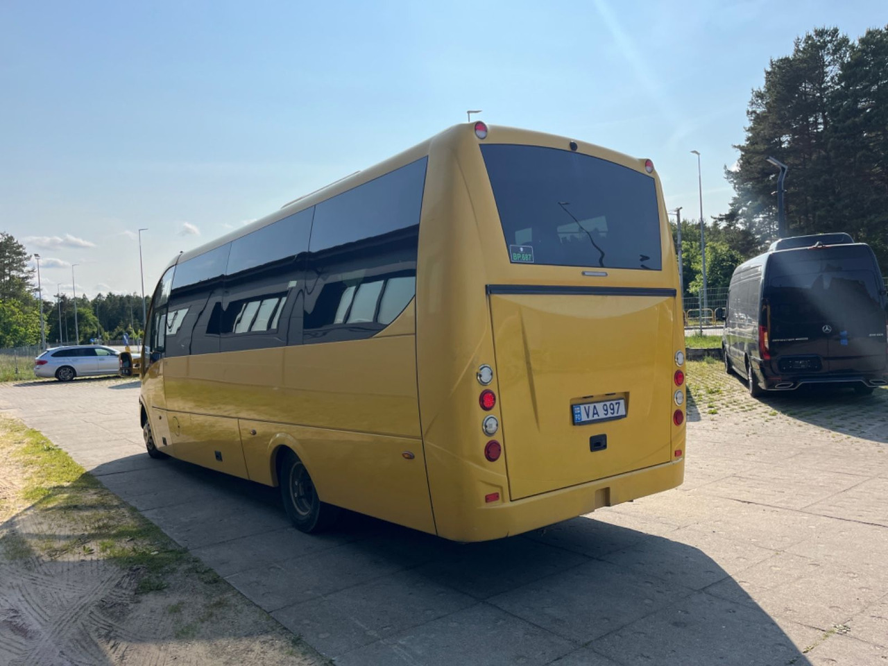 Iveco Rosero First / 24+1+1 / Telma/ EURO6 - Touringcar: afbeelding 4 Iveco Rosero First / 24+1+1 / Telma/ EURO6 - Touringcar: afbeelding 4