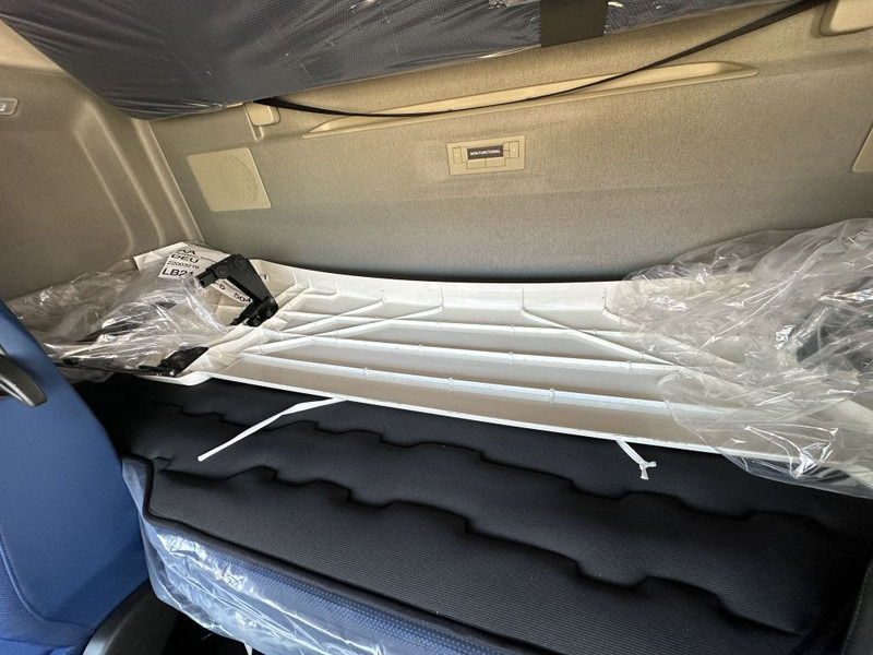 Trekker Volvo Volvo FH 500 4x2 ACC I-PARK COOL NEW MODEL FH 500 4x2: afbeelding 13 Trekker Volvo Volvo FH 500 4x2 ACC I-PARK COOL NEW MODEL FH 500 4x2: afbeelding 13