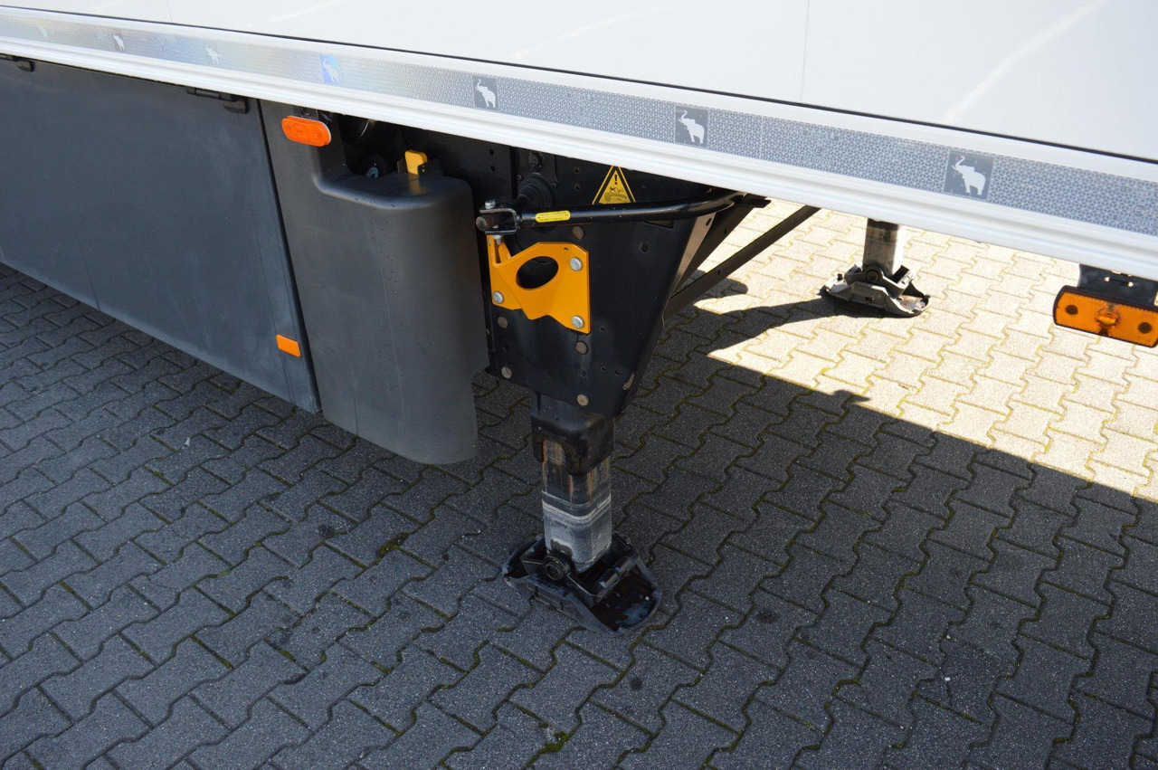 Schmitz Cargobull SKO FP 45 ThermoKing SLXi 300 - Koelwagen oplegger: afbeelding 4 Schmitz Cargobull SKO FP 45 ThermoKing SLXi 300 - Koelwagen oplegger: afbeelding 4