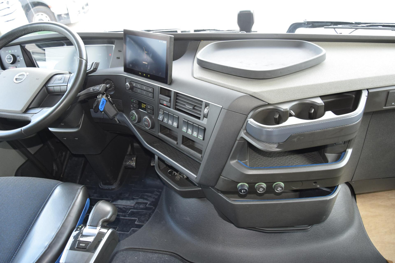 Interieur foto 2: Leasing Volvo FH 500 Globetrotter XL Varios Volvo FH 500 Globetrotter XL Varios