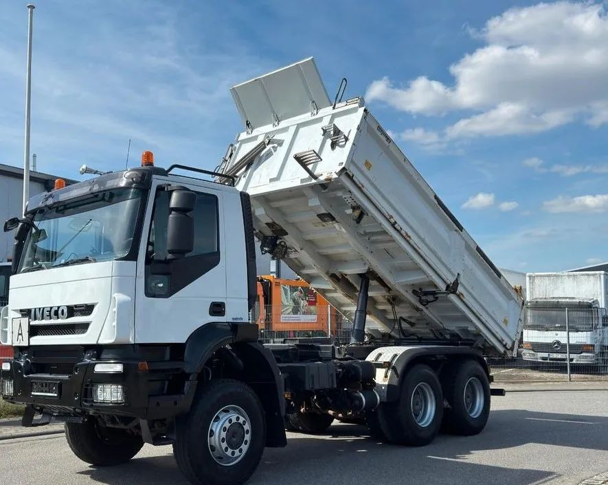 Iveco AD260T45W 6x6 | Meiller | Wywrotka trójstronna | Niemiecki pojazd | 451 KM | Euro 5|Stały zaczep holowniczy - Kipper vrachtwagen: afbeelding 4 Iveco AD260T45W 6x6 | Meiller | Wywrotka trójstronna | Niemiecki pojazd | 451 KM | Euro 5|Stały zaczep holowniczy - Kipper vrachtwagen: afbeelding 4