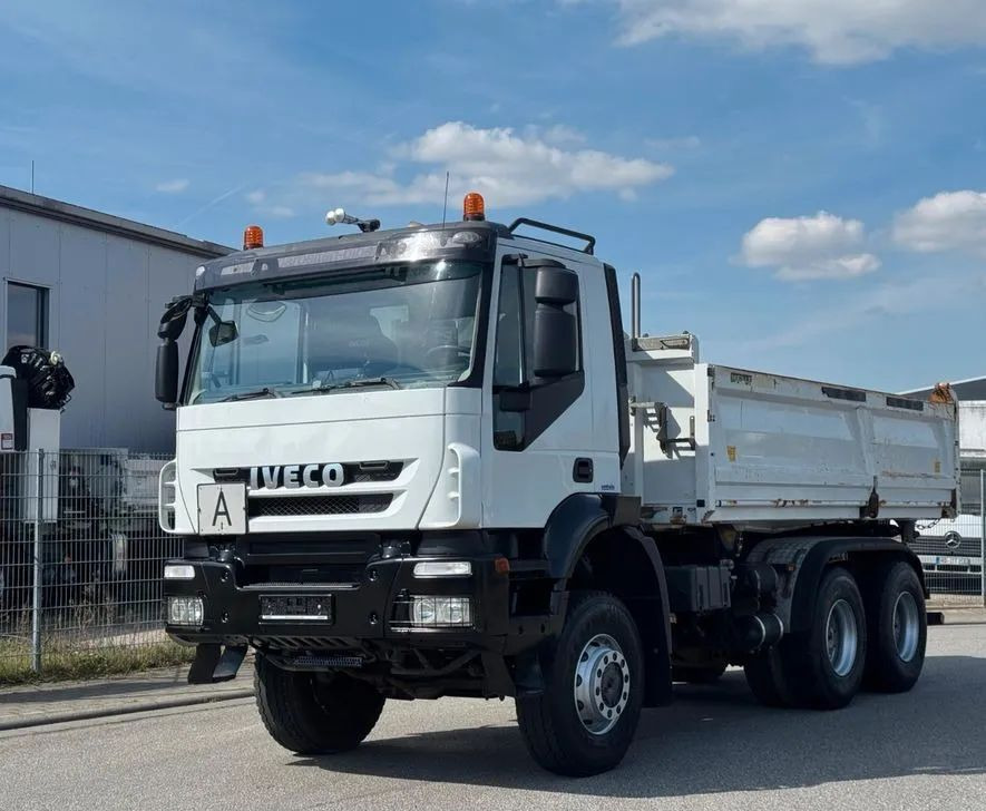 Iveco AD260T45W 6x6 | Meiller | Wywrotka trójstronna | Niemiecki pojazd | 451 KM | Euro 5|Stały zaczep holowniczy - Kipper vrachtwagen: afbeelding 3 Iveco AD260T45W 6x6 | Meiller | Wywrotka trójstronna | Niemiecki pojazd | 451 KM | Euro 5|Stały zaczep holowniczy - Kipper vrachtwagen: afbeelding 3