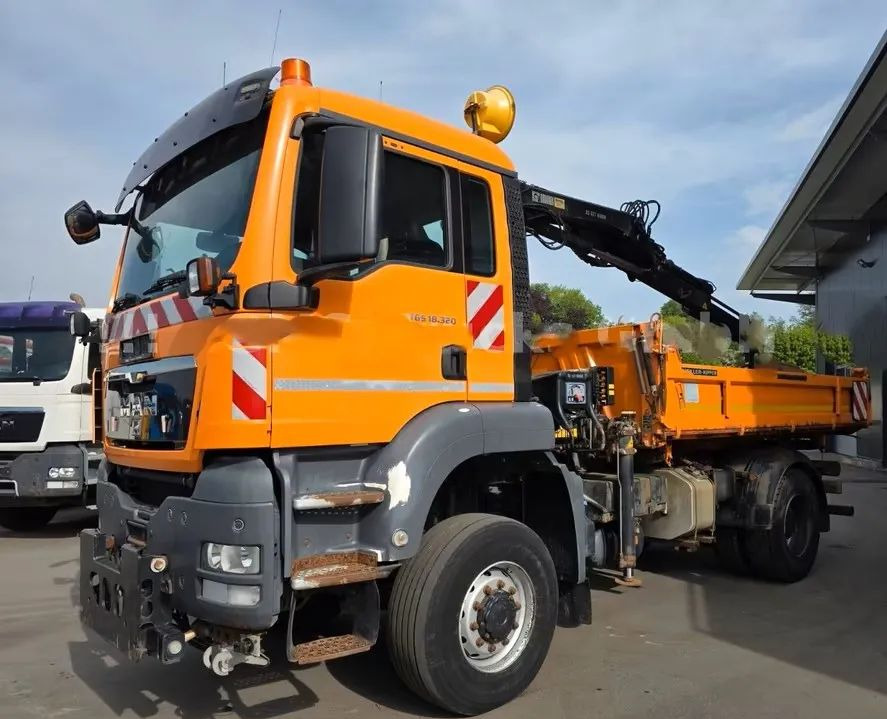 MAN TGS 18.320 4x4 – Wywrotka trójstronna Meiller + Kran HIAB | Komunalny | Euro 5 - Kipper vrachtwagen: afbeelding 2 MAN TGS 18.320 4x4 – Wywrotka trójstronna Meiller + Kran HIAB | Komunalny | Euro 5 - Kipper vrachtwagen: afbeelding 2