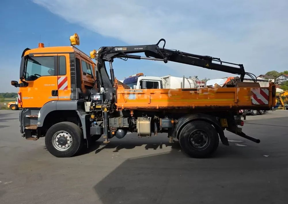 MAN TGS 18.320 4x4 – Wywrotka trójstronna Meiller + Kran HIAB | Komunalny | Euro 5 - Kipper vrachtwagen: afbeelding 5 MAN TGS 18.320 4x4 – Wywrotka trójstronna Meiller + Kran HIAB | Komunalny | Euro 5 - Kipper vrachtwagen: afbeelding 5