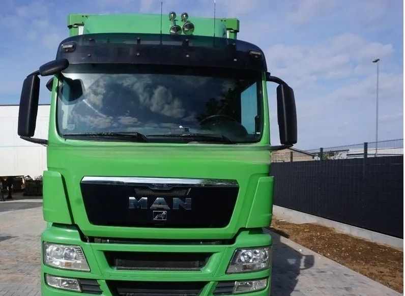 MAN TGS 26.440 ZABUDOWA KABA CAŁA ALUMINIOWA– samochód do transportu zwierząt/koni – 3 pokłady / EURO 5/6X2/PODNOSZONY DACH - Veewagen vrachtwagen: afbeelding 3 MAN TGS 26.440 ZABUDOWA KABA CAŁA ALUMINIOWA– samochód do transportu zwierząt/koni – 3 pokłady / EURO 5/6X2/PODNOSZONY DACH - Veewagen vrachtwagen: afbeelding 3