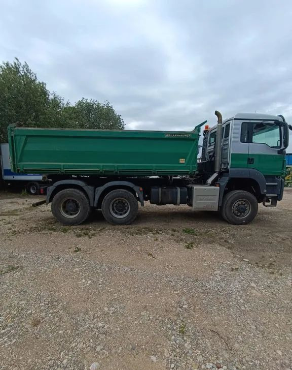 MAN TGS 26.500 | 6x6 | Wywrotka trójstronna | Meiller + Bordmatik | EURO 6 | Rok 2017 | Automat - Kipper vrachtwagen: afbeelding 1 MAN TGS 26.500 | 6x6 | Wywrotka trójstronna | Meiller + Bordmatik | EURO 6 | Rok 2017 | Automat - Kipper vrachtwagen: afbeelding 1