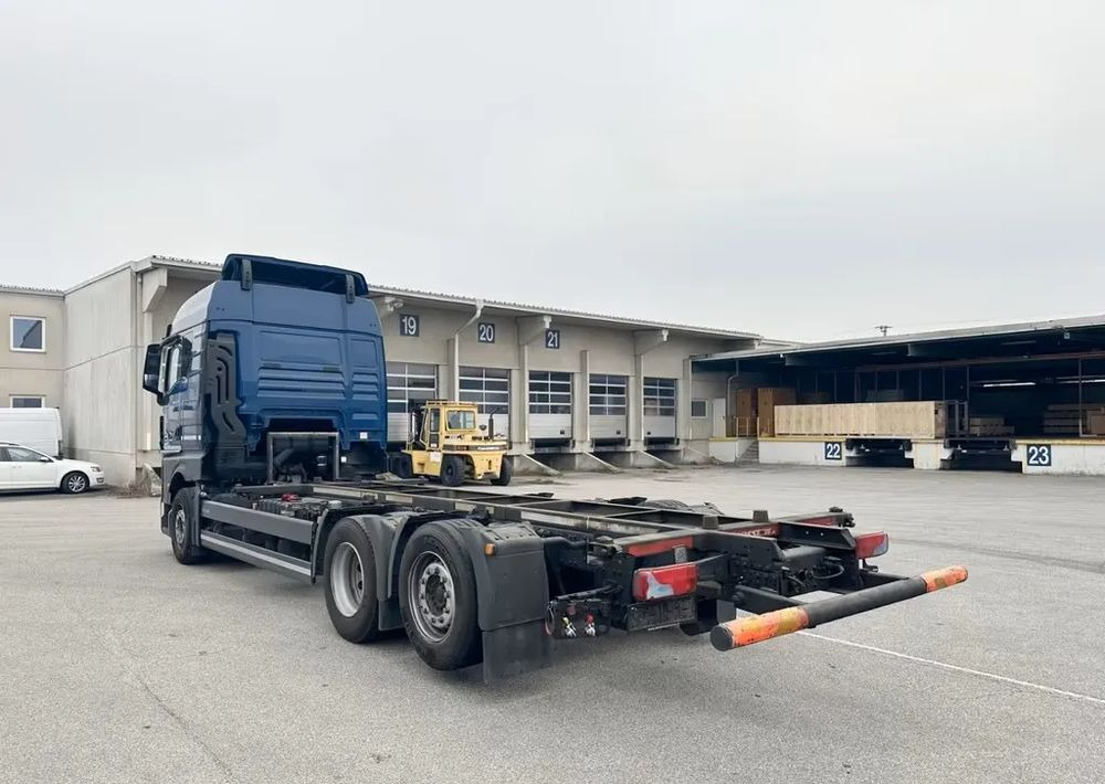 MAN TGX 26.470 6x2 | BDF | Oś podnoszona + skrętna | Retarder | Euro 6 | Automatyczna klimatyzacja | Napęd na tylne koła - Chassis vrachtwagen: afbeelding 4 MAN TGX 26.470 6x2 | BDF | Oś podnoszona + skrętna | Retarder | Euro 6 | Automatyczna klimatyzacja | Napęd na tylne koła - Chassis vrachtwagen: afbeelding 4