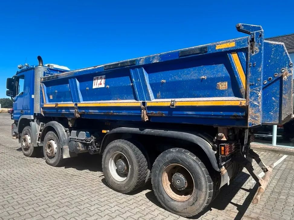 Mercedes-Benz Actros 4141 K 8x4 / Meiller Trójstronna Wywrotka / Automat / Euro 5 / Klima / 36T DMC - Kipper vrachtwagen: afbeelding 4 Mercedes-Benz Actros 4141 K 8x4 / Meiller Trójstronna Wywrotka / Automat / Euro 5 / Klima / 36T DMC - Kipper vrachtwagen: afbeelding 4