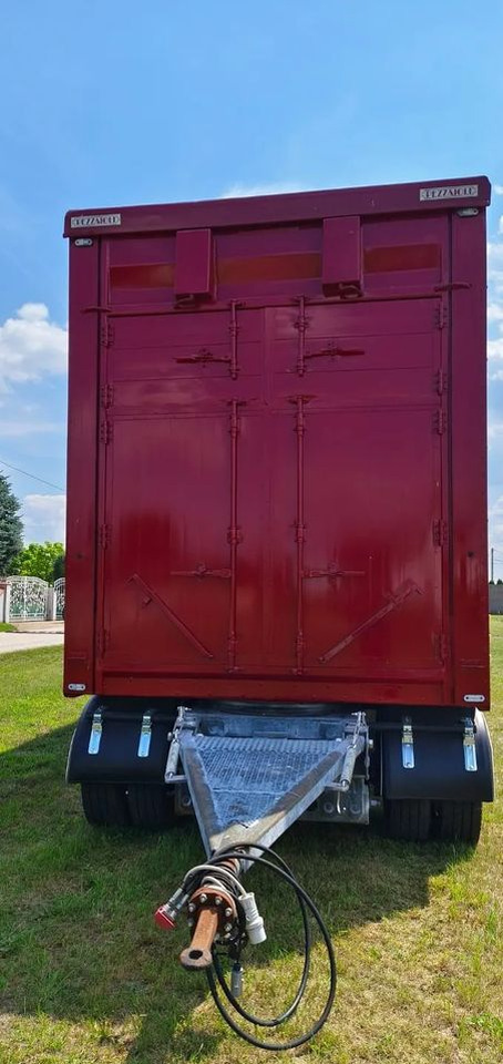 Pezzaioli RBA 32/TRZYOSIOWA PRZYCZEPA-2XBYDŁO,3X TRZODA/HYDRAULICZNIE PODNOSZONY DACH I PODŁOGI / OŚ ŚRODKOWA PODNOSZONA - Veewagen aanhangwagen: afbeelding 5 Pezzaioli RBA 32/TRZYOSIOWA PRZYCZEPA-2XBYDŁO,3X TRZODA/HYDRAULICZNIE PODNOSZONY DACH I PODŁOGI / OŚ ŚRODKOWA PODNOSZONA - Veewagen aanhangwagen: afbeelding 5