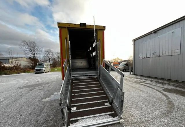 Volvo FH 420 • KABA • Transport Zwierząt 3xŚwinie/ 2xBydło 3-piętrowy • Euro 5 • Retarder • Oś podnoszona i skrętna - Veewagen vrachtwagen: afbeelding 5 Volvo FH 420 • KABA • Transport Zwierząt 3xŚwinie/ 2xBydło 3-piętrowy • Euro 5 • Retarder • Oś podnoszona i skrętna - Veewagen vrachtwagen: afbeelding 5