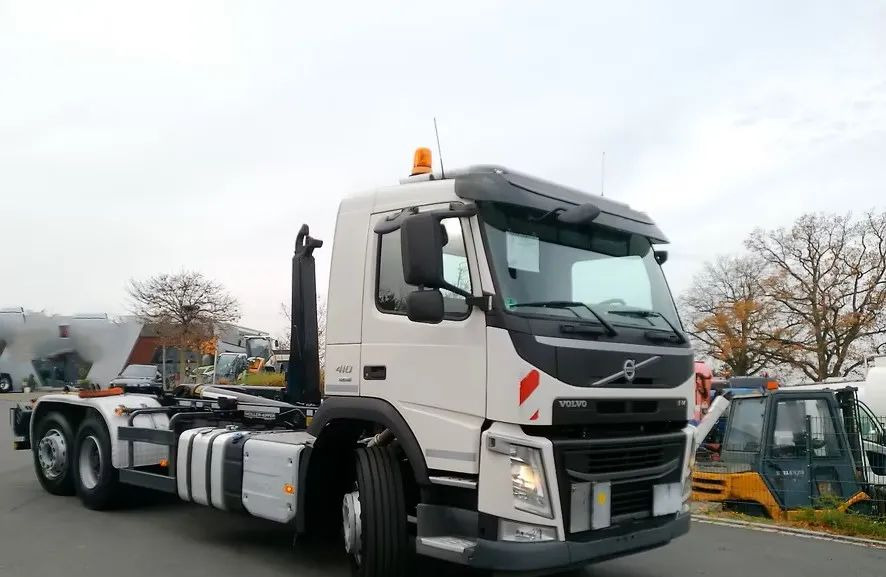 Volvo FM 410 • 6x2 • Meiller z systemem HDS (roll-off) • Euro 6 • Przebieg 251235 km • - Haakarmsysteem vrachtwagen: afbeelding 4 Volvo FM 410 • 6x2 • Meiller z systemem HDS (roll-off) • Euro 6 • Przebieg 251235 km • - Haakarmsysteem vrachtwagen: afbeelding 4