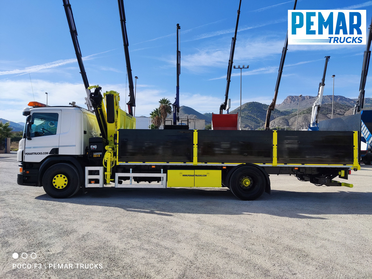 Kraanwagen SCANIA P 250 GRUA CAJA FIJA: afbeelding 9